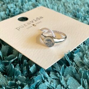 Puravida 🐚 silver make waves signet ring